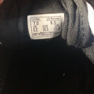 Vans oldskool, Camo red, yellow and black, size 8.5 in women’s